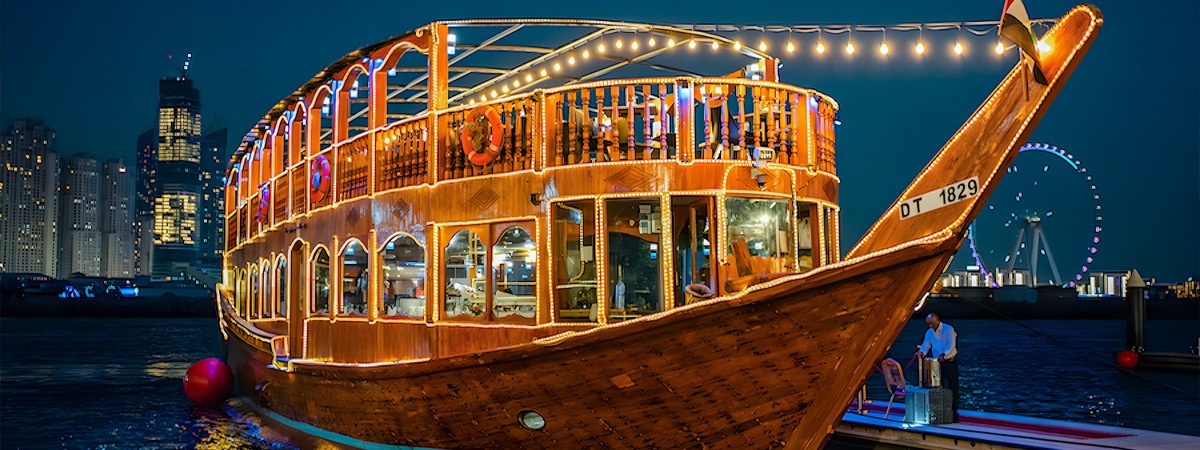 Dubai night cruise dinner