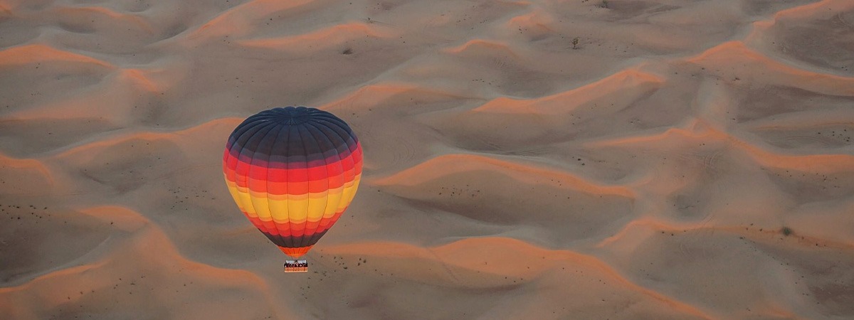 Dubai night cruise dinner